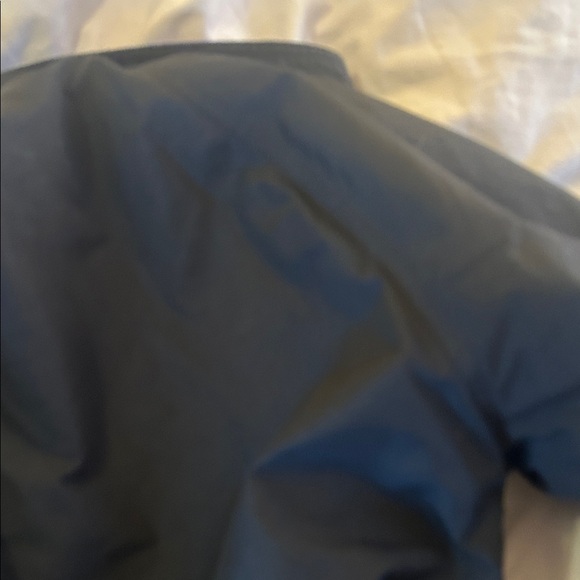 Patagonia Black Bomber Jacket with Purple fleece Lining. For snow, rain and cold - Picture 16 of 16